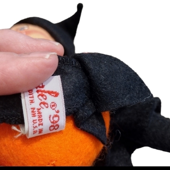 Vintage Rare Annalee 1998 Halloween Elf With Pumpkin - Picture 4 of 4